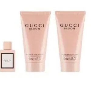 new! Gucci bloom shower and perfume mini set